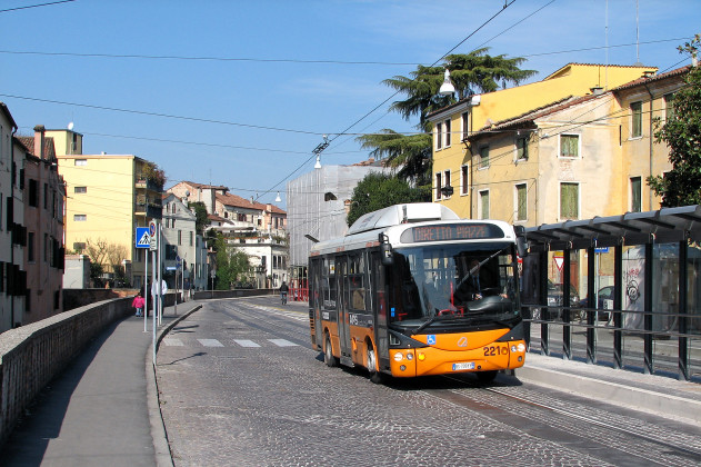 Mobility Press Padova da lunedì cambiano gli orari di bus e tram